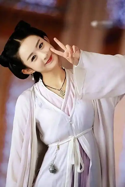 《花千骨》捧红了赵丽颖,她却被骂到退圈,如今长这样_陆子艺_观众