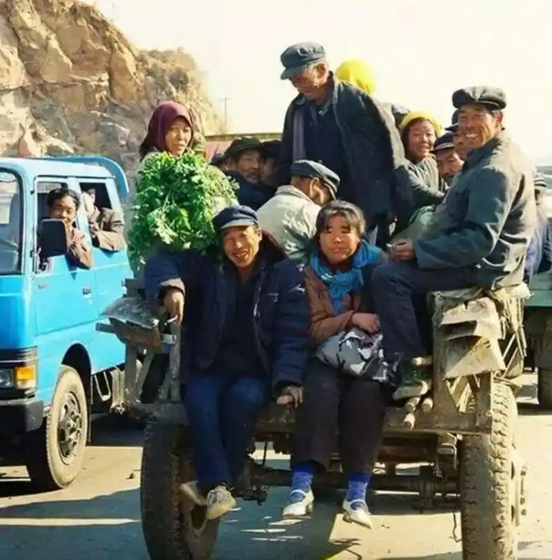 一组90年代赶集老照片,80后90后有你们的青春回忆吗?