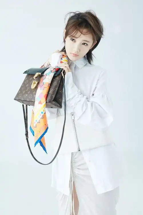 李一桐:从舞蹈学院毕业到演艺圈风生水起的女神