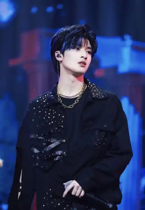 论不同的发型严浩翔有多帅插图