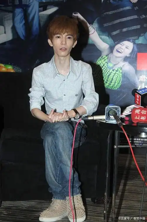 的郭敬明内心是什么感受,本来不提倒还好,海清却偏偏强调身高这一点