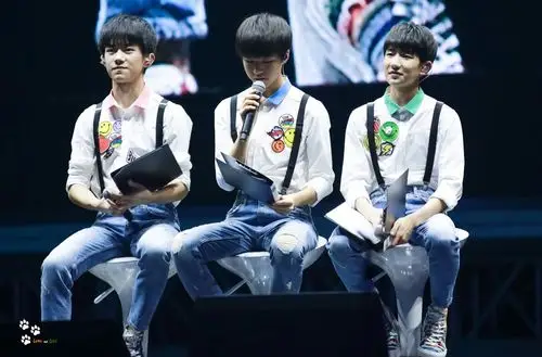 tfboys照片 急急急