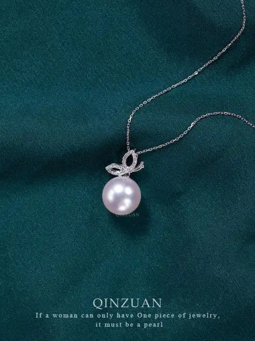 akoya珍珠圆润饱满,表皮细腻,光泽柔和款式简单百搭,出门佩戴不纠结