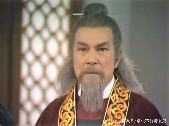 一母同胞的孪生兄弟,裘千仞武功绝顶,为何裘千丈却如此不堪呢?