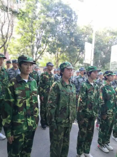 开高2020届高一12班学生军训感悟——难忘的军训生活