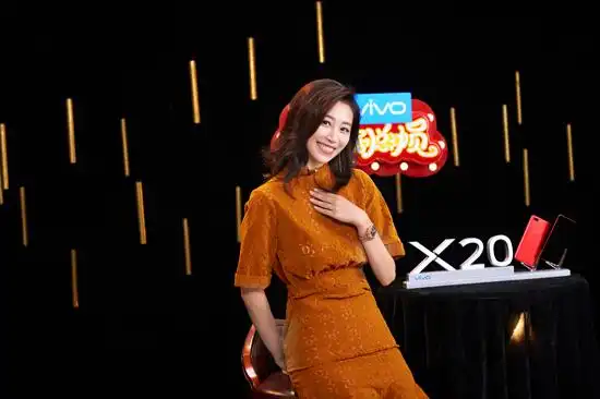 韩云云认真排练本周六晚,大型喜剧竞演类综艺《喜剧总动员》第二季在