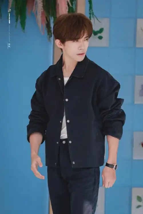 易烊千玺 阿玛尼##易烊千玺阿玛尼美妆全球品牌代言人##易烊千玺说