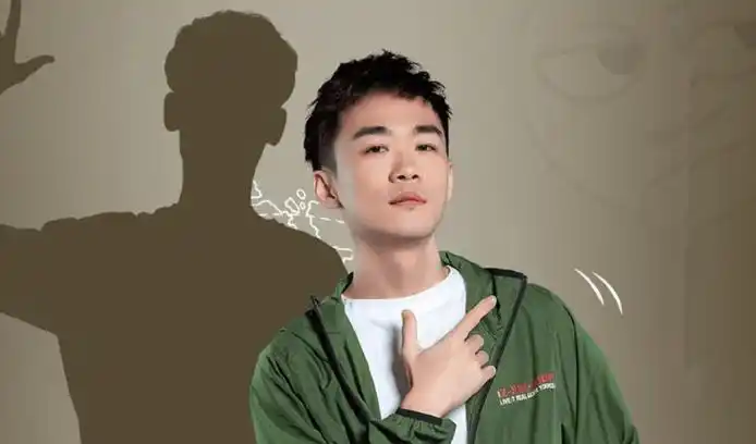 之后更有网友指出不求人的微信改成了"喜欢吃汤圆",真实女生的id,并在