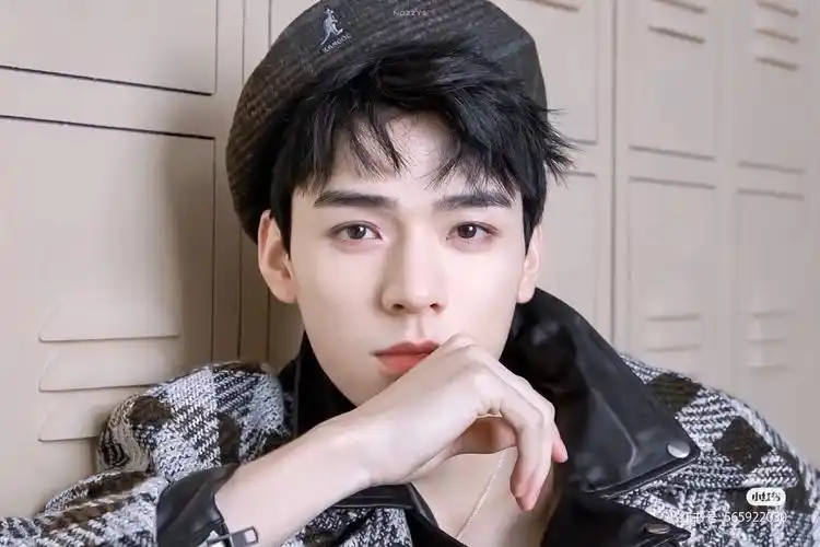 贝雷帽龚俊 cr:logo 侵删 - 堆糖,美图壁纸兴趣社区