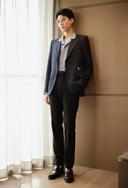 原创长得丑别硬穿西装这10位男星告诉你什么是潇洒俊朗贵气逼人