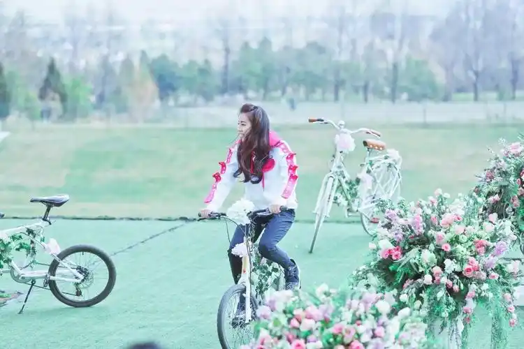 奔跑吧迪丽热巴 - 堆糖,美图壁纸兴趣社区