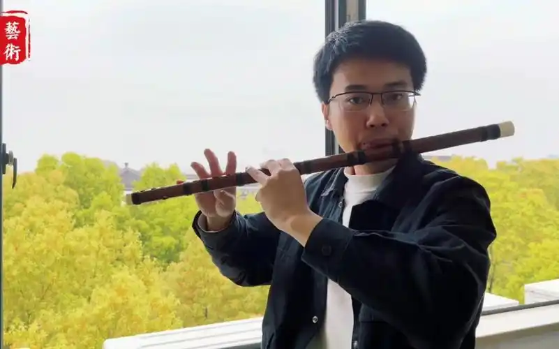 德馨艺术姑苏校区杨侠老师竹笛演奏《光阴的故事》