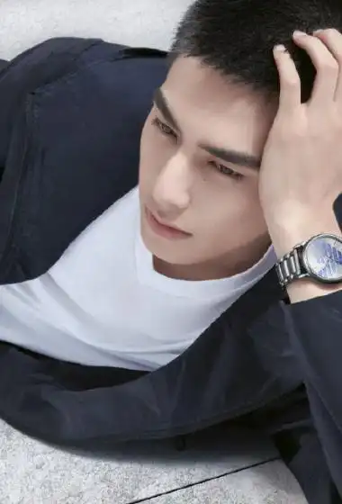 宋威龙寸头造型帅气利落写真图片55