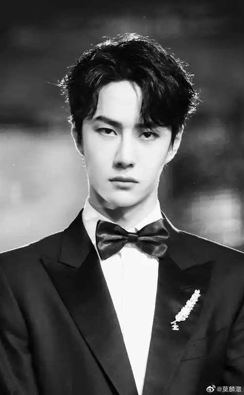 暗黑系王一博喜欢这个风格