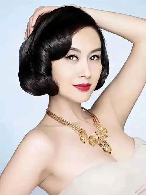 朱茵经典照片:优雅妩媚,美丽动人,岁月如歌,偶像不老!