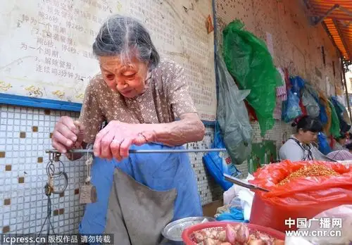 【央广独家】图片故事:母亲辛苦一辈子