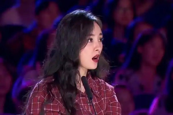 杨幂的嘴有多大当她录节目大笑那一刻网友疯狂截屏