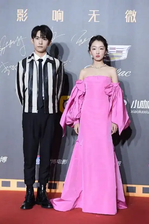 周冬雨易烊千玺曾国祥许月珍少年的你剧组来了