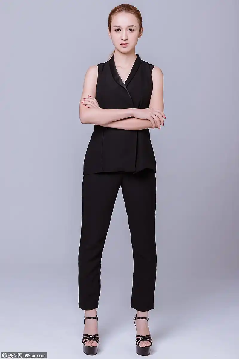 职业女性全身照