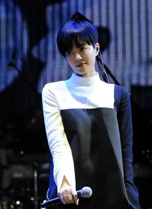 李亚鹏:我那"抽烟喝酒打麻将"的前妻王菲,竟是世上顶好的妈妈