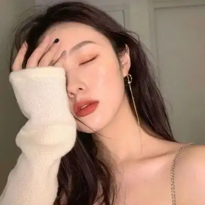 高贵精致的女生头像高清气质成熟女人头像图片唯美