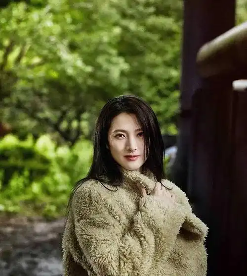 她错过靳东转身嫁给父亲看中的女婿如今怎么样了