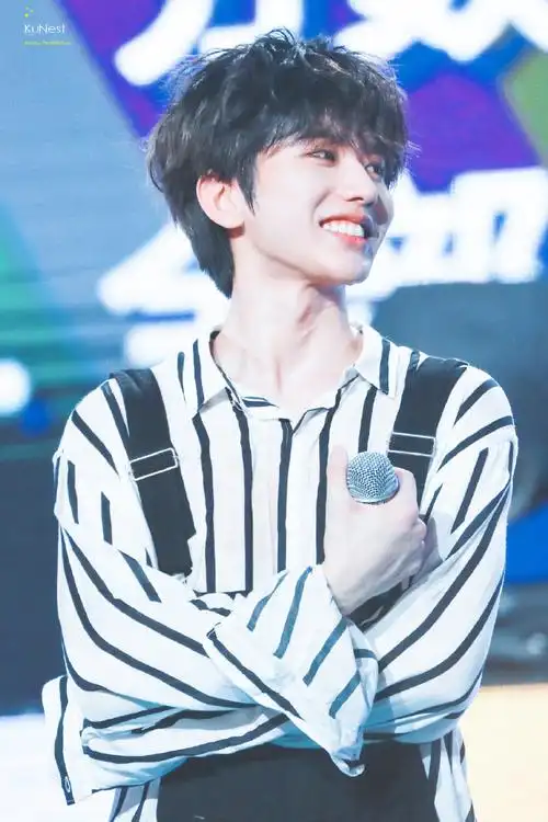 好治愈的笑容啊,感染力爆棚!要永远开心#蔡徐坤#ride or die -蔡徐坤