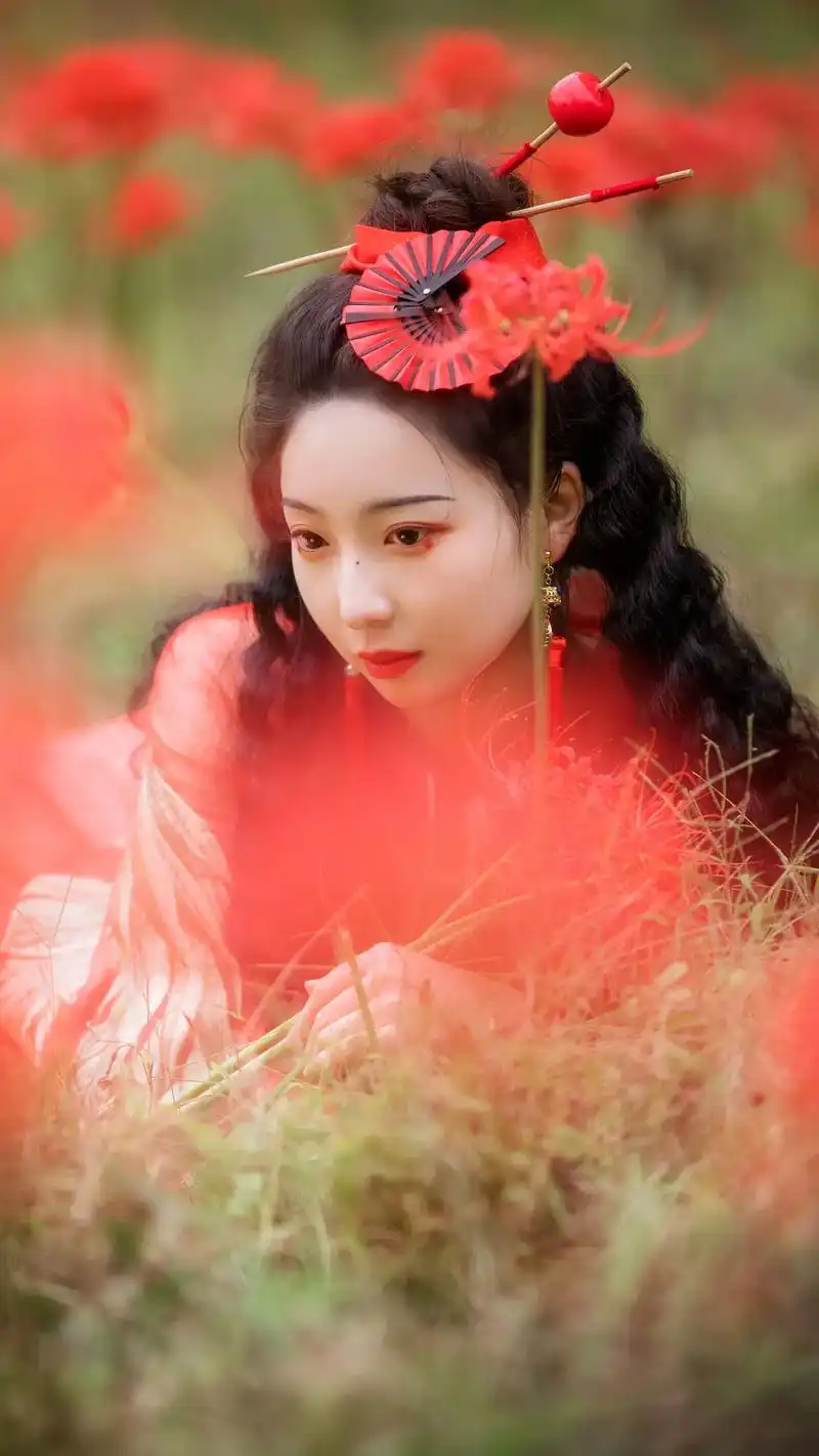 彼岸花 #古风 #国风合伙人  #摄影 - 抖音