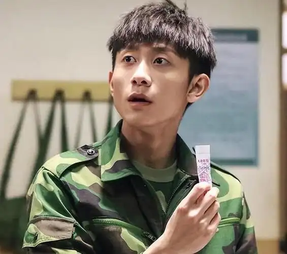 6位童星现状对比吴磊成顶流他彻底消失张一山陷入困境