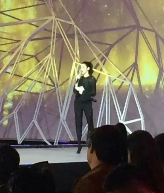 奶油米 alrocco,《天使之路》康雅馨alrocco合体,路透超模大变样