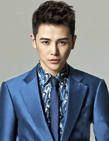 男生好看的短发发型