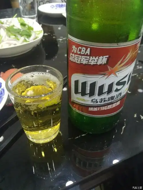 这乌苏啤酒很纯粹,可能跟新疆产啤酒花有关系吧?