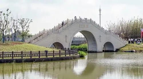 奉贤区金汇镇达令港公园金汇桥