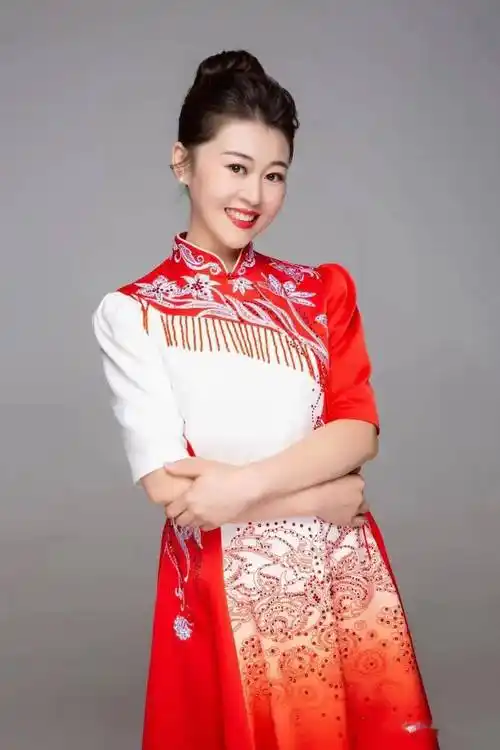 歌手称号2017年荣获"陕西省第三届陕北民歌大赛三等奖2017年12月参加