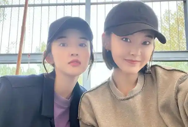 没绯闻不炒作入行15年的剧抛脸张佳宁终于被看见了