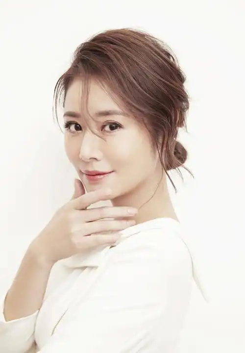 林心如性感露肩写真图片66