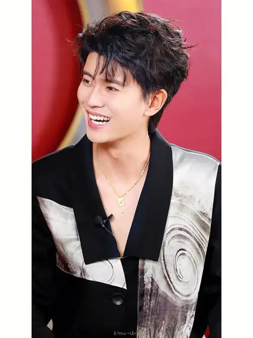 任嘉伦壁纸周大生直播调修