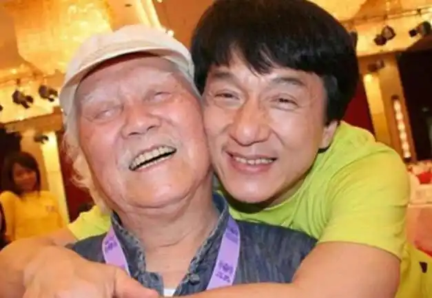 成龙父亲房道龙曾抛弃两个年幼的儿子祖籍安徽芜湖活了93岁