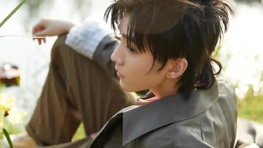 电脑壁纸 明星 大陆明星 王俊凯夏日清新写真