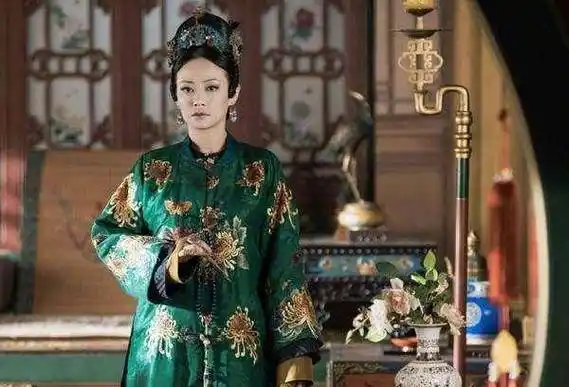 《延禧攻略》高贵妃谭卓补妆时竟唱起葫芦娃,秦岚坦言最恨高贵妃_剧中