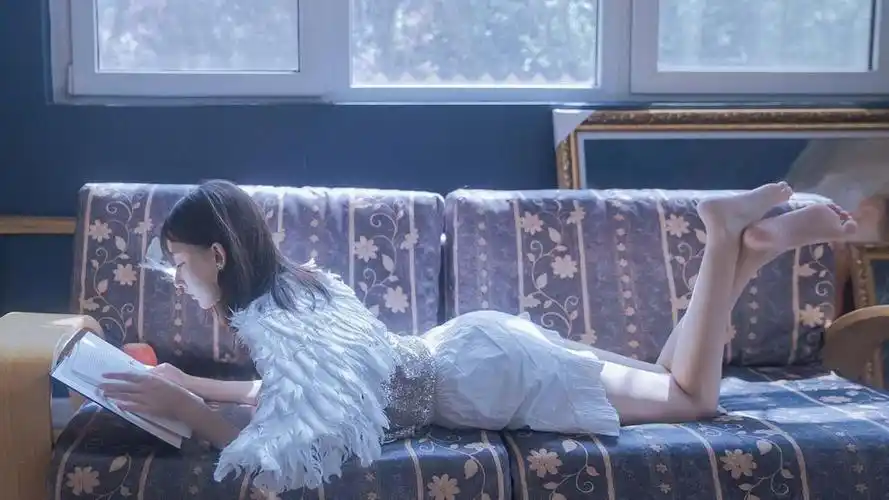 高冷氧气少女清新性感精致白嫩迷人写真,高清壁纸图片,大陆美女-回车