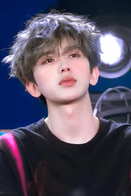 蔡徐坤[超话]#cxk#蔡徐坤2021个人巡回演唱. 来自幼酱捕葵 - 微博