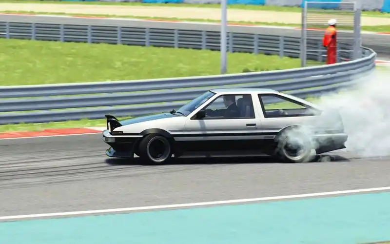 土屋圭市开着ae86在万驰玩漂移