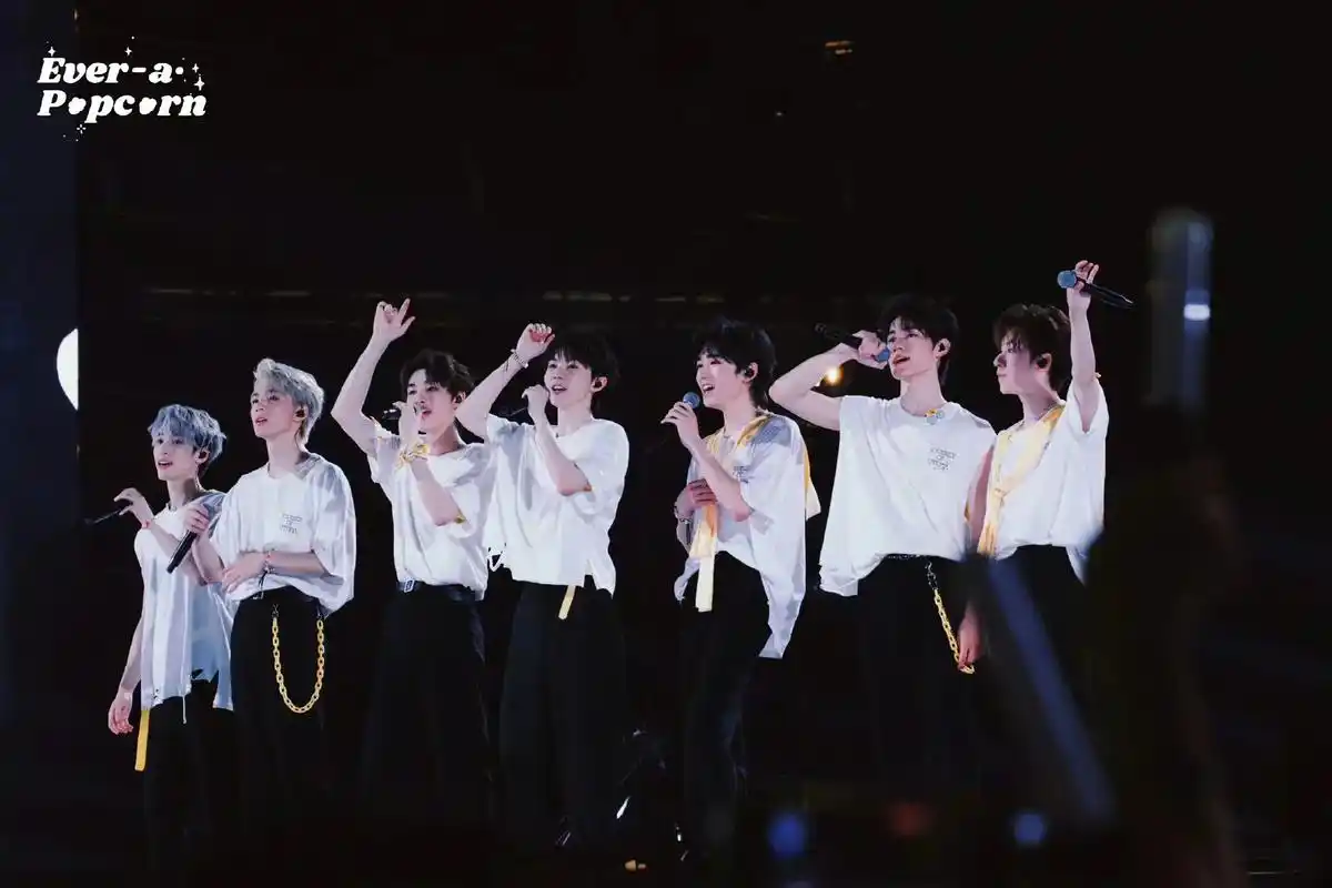 时代少年团海口演唱会 #时代少年团  看看大家最喜欢的图是 - 抖音