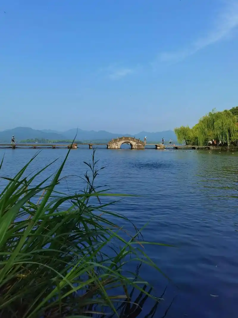 杭州西湖美景  - 逍遥余生(手机原创摄影,配诗) - 抖音