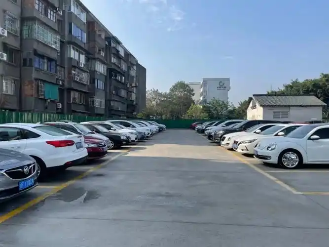 好消息!什邡新增一处停车场,在这里