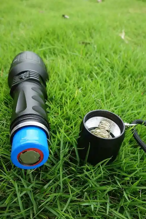 防狼手光手电强光超亮可充电多功能户外工地照明激光灯防身led手电筒