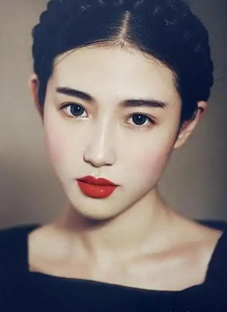 张辛苑出柜是真的吗 张辛苑恐怖素颜照片