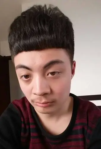 锅盖头适合哪些脸型男生,锅盖头图片,发型图片