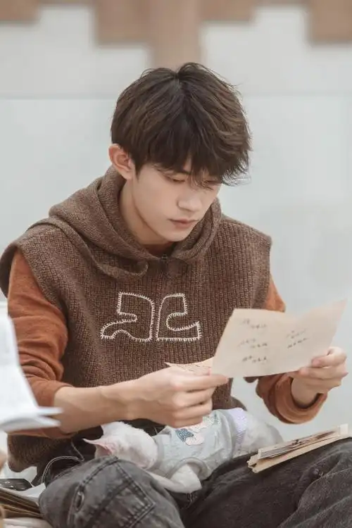 朋友请听好何炅现场教学阿拉伯语谢娜易烊千玺斗舞欢乐多